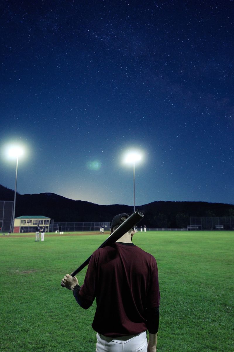 トレバー・バウアーの快進撃：野球界に問いかける新たな挑戦 (Trevor Bauer's Triumph: A New Challenge for the Baseball World)スポーツ,野球,トレバー・バウアー,挑戦,成功,野球界